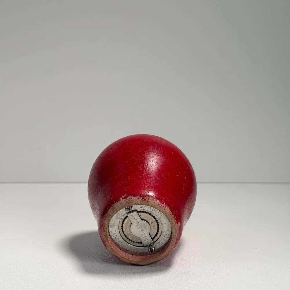 Vintage Cooks Club Wooden Apple Salt and Pepper‎ Shaker Set Red Cottagecore